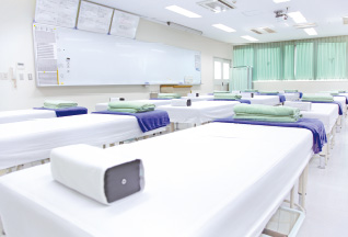 施設・設備「鍼灸実技実習室」
