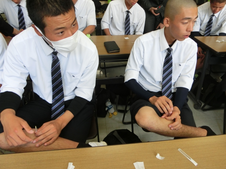 鍼灸体験「自分自身に鍼をうってみる」
