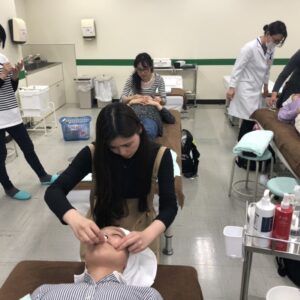 朝日医療専門学校 広島校新着情報「【美容ゼミ】カウンセリング・エステゼミ開講」