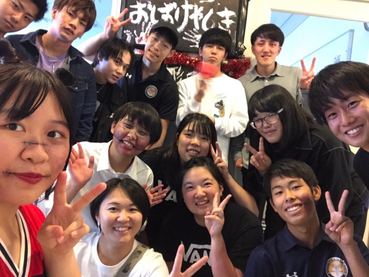 チームお化け屋敷：柔道整復学科1年（朝）