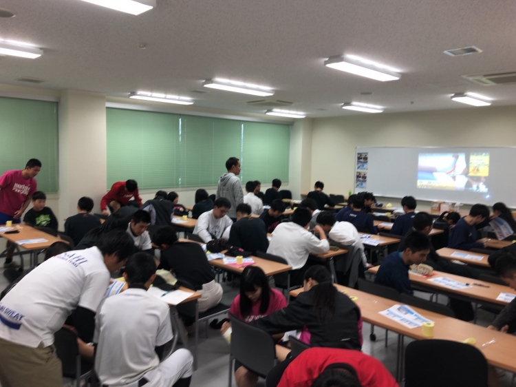 ホワイトテープを使った足関節の「基本テーピング」2