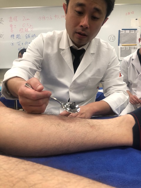 先生のデモ：③（燃え終わった）灸回収のタイミング