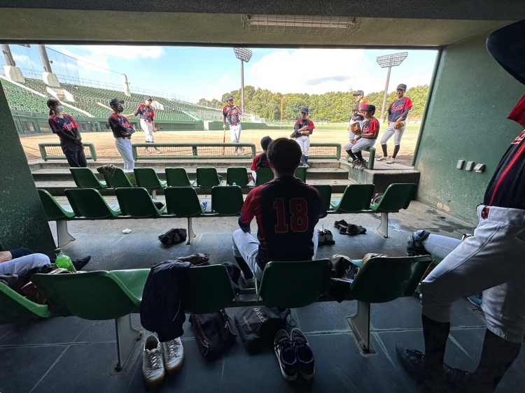 試合前のベンチの様子